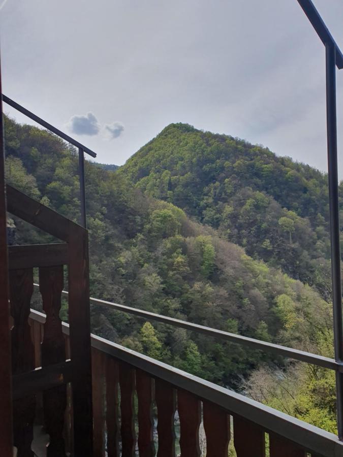 La Tana del Tasso Rooms&Breakfast Camerata Cornello Exterior foto