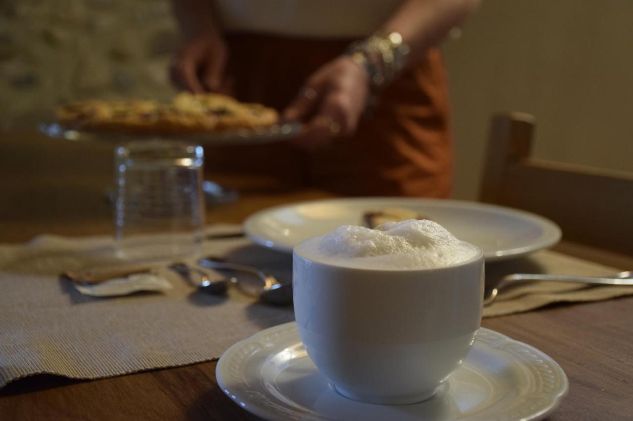 La Tana del Tasso Rooms&Breakfast Camerata Cornello Exterior foto